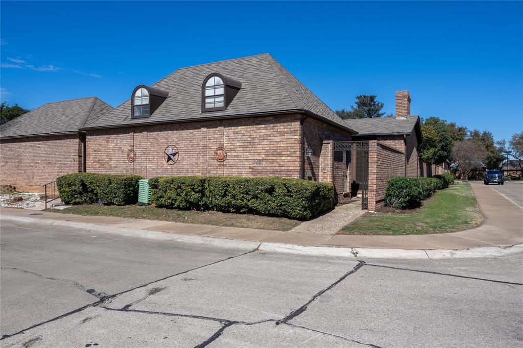 3221 Squireswood Drive