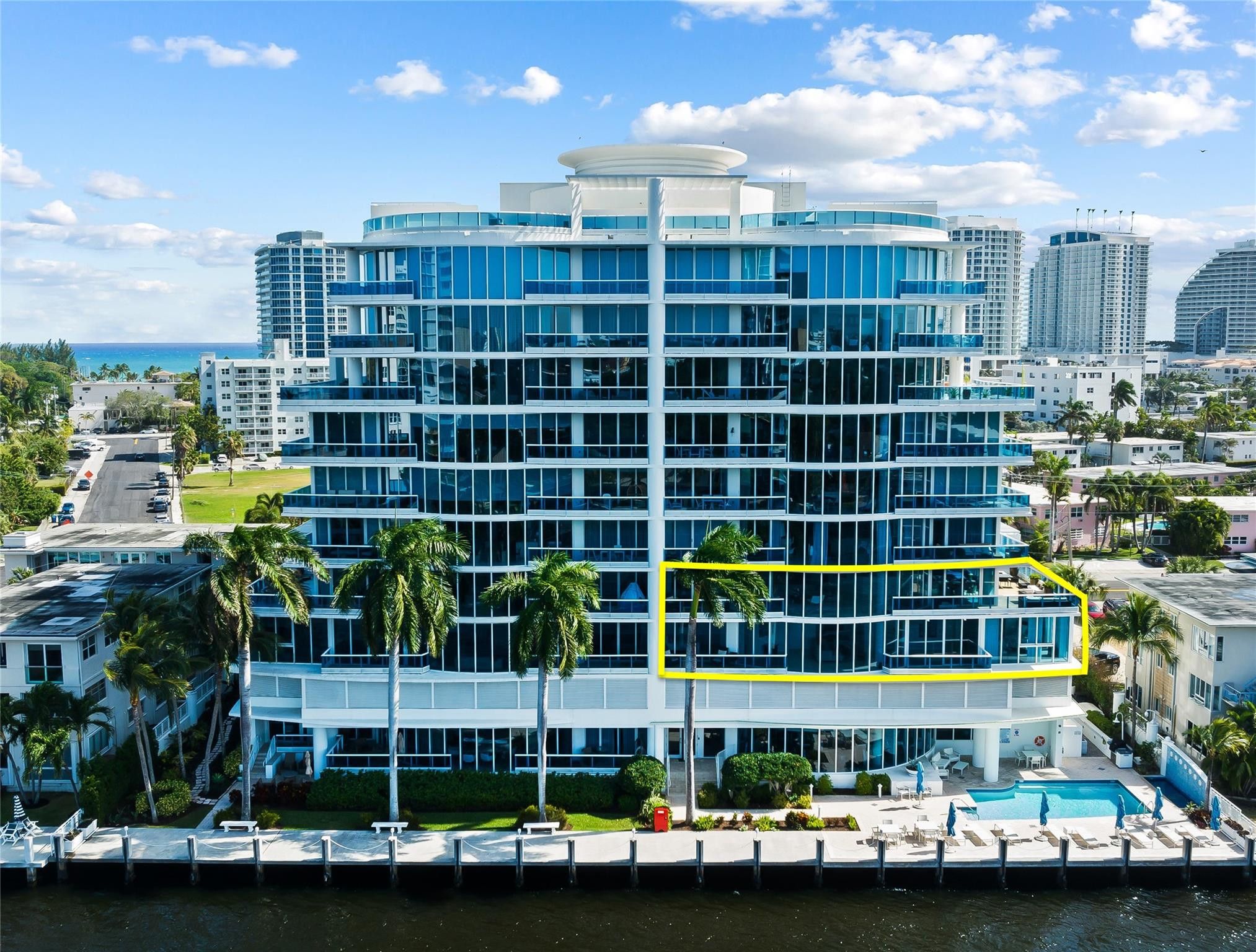 715 Bayshore Drive 401