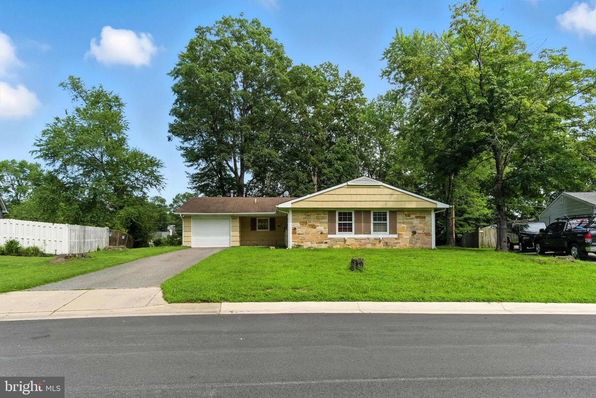 4921 Ridgeview Lane