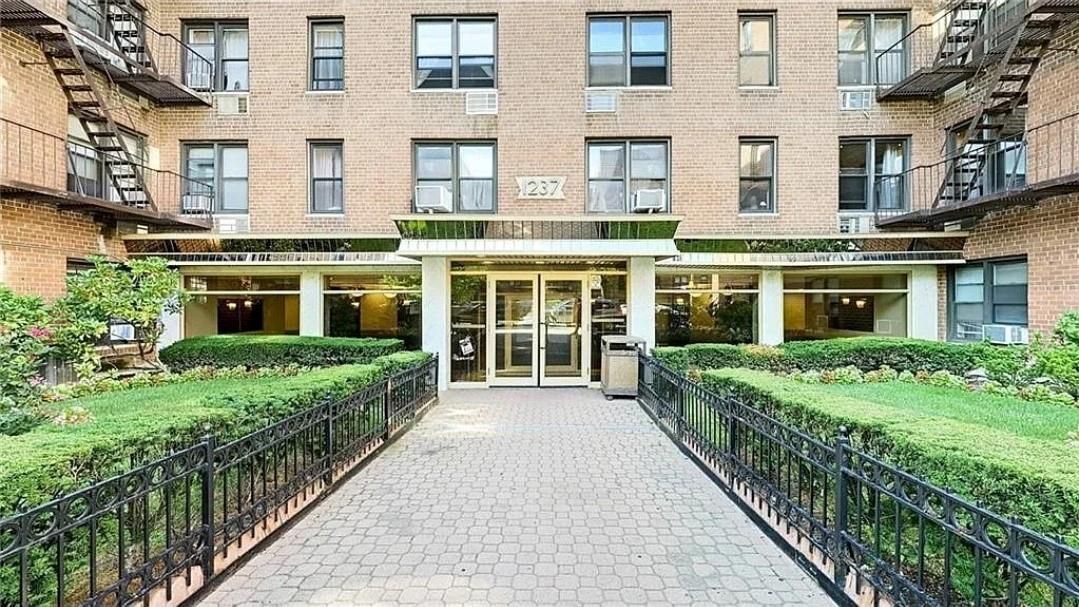 1237 Avenue Z APT # NN