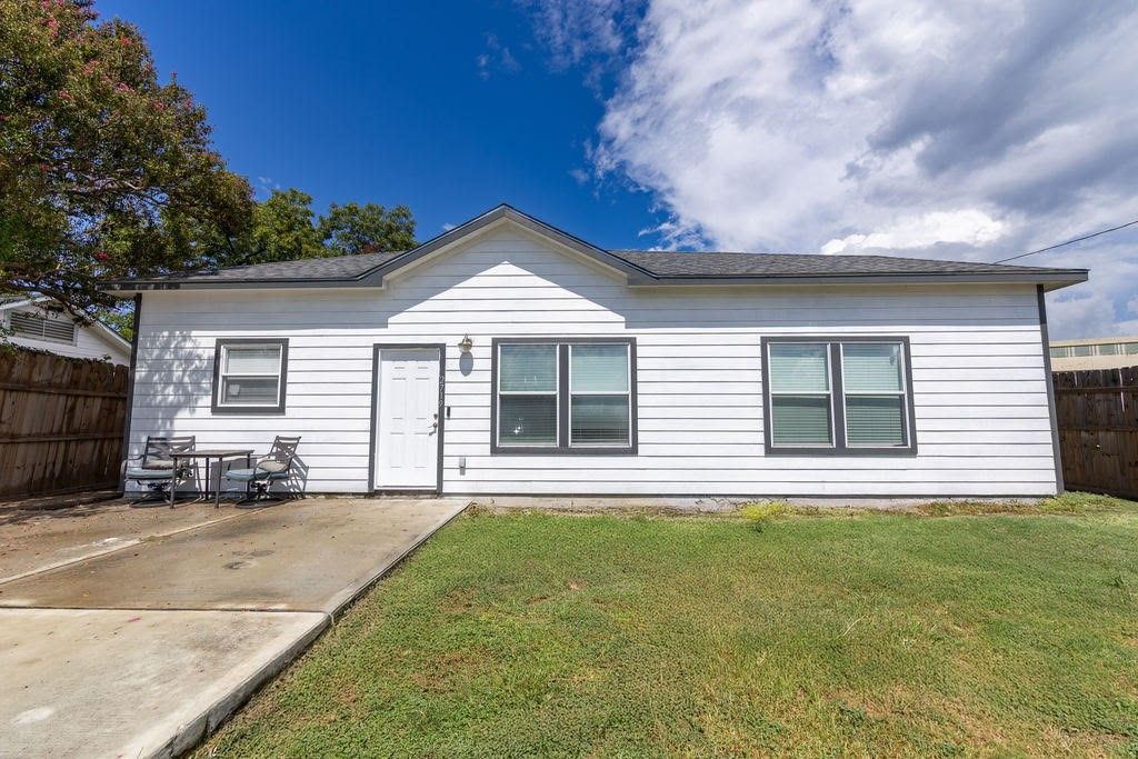 2719 Milwaukee Street