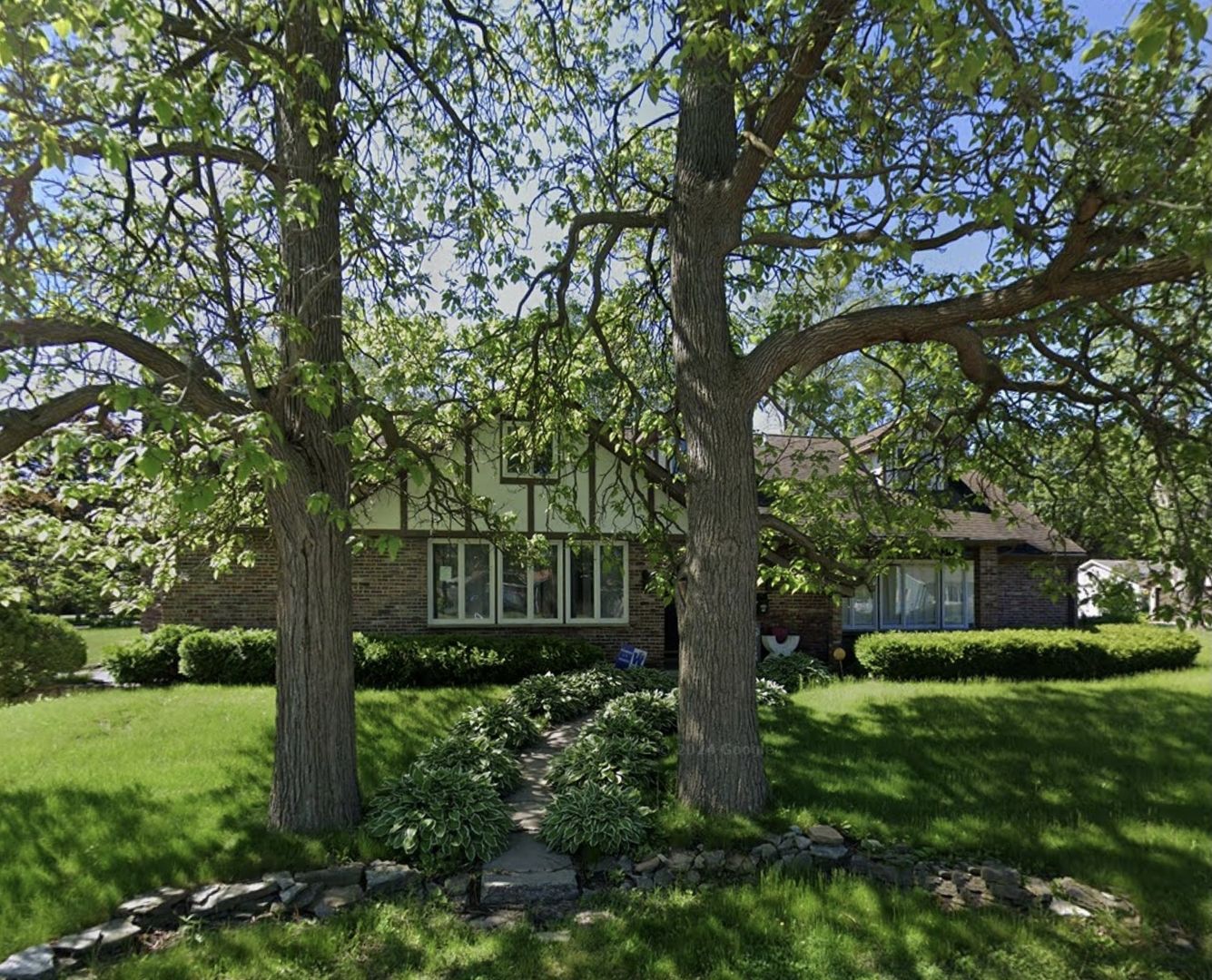 2100 Edina Boulevard