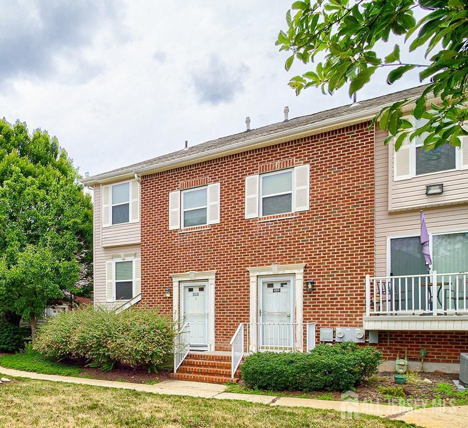 518 Great Beds Court
