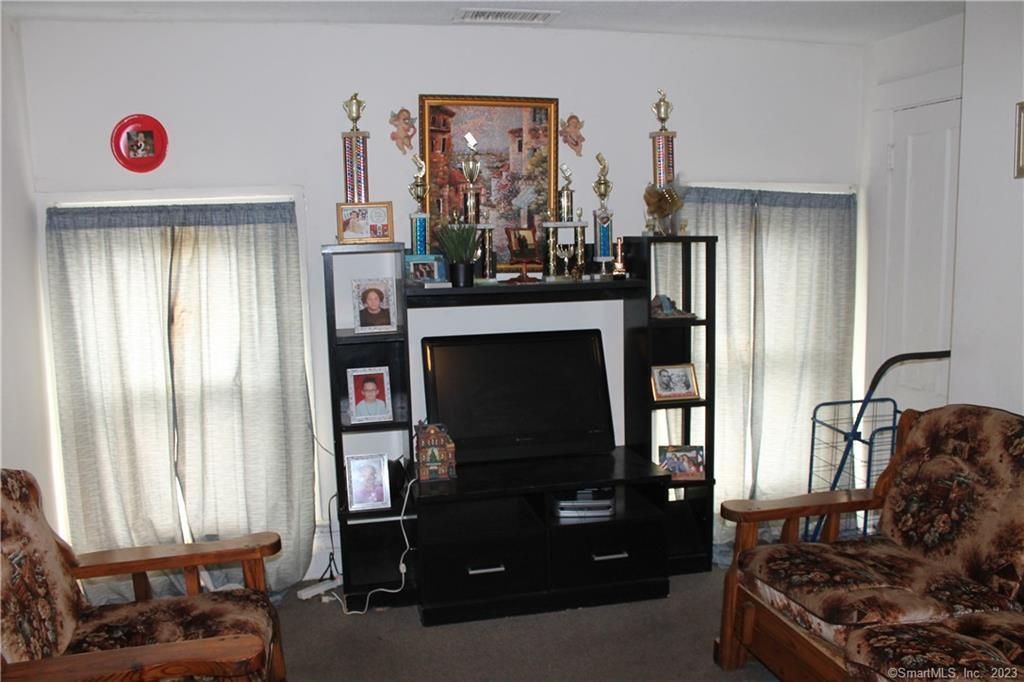 10-12 Kensington Avenue