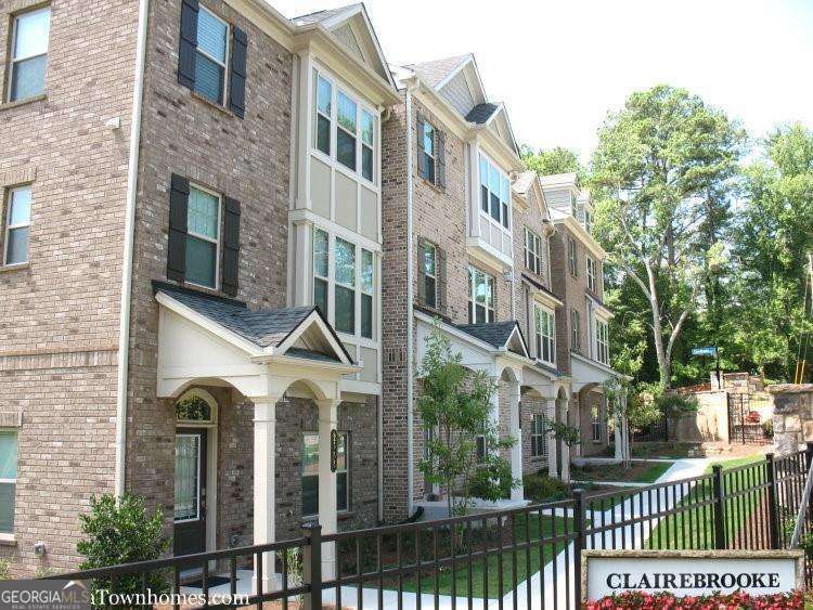 2530 Clairebrooke Bend