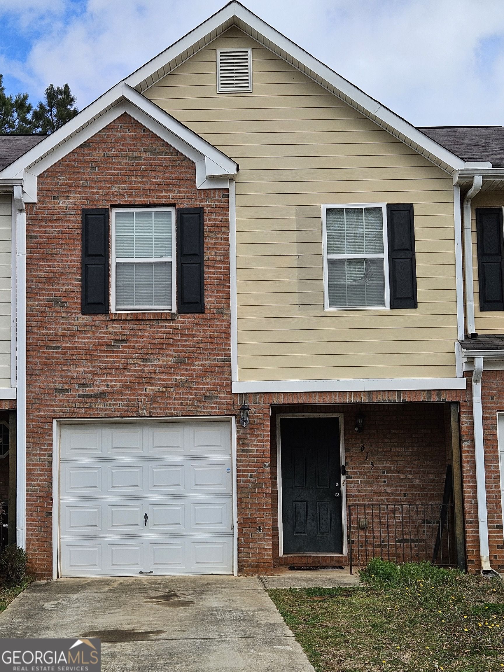 615 Magnolia Gardens Walk