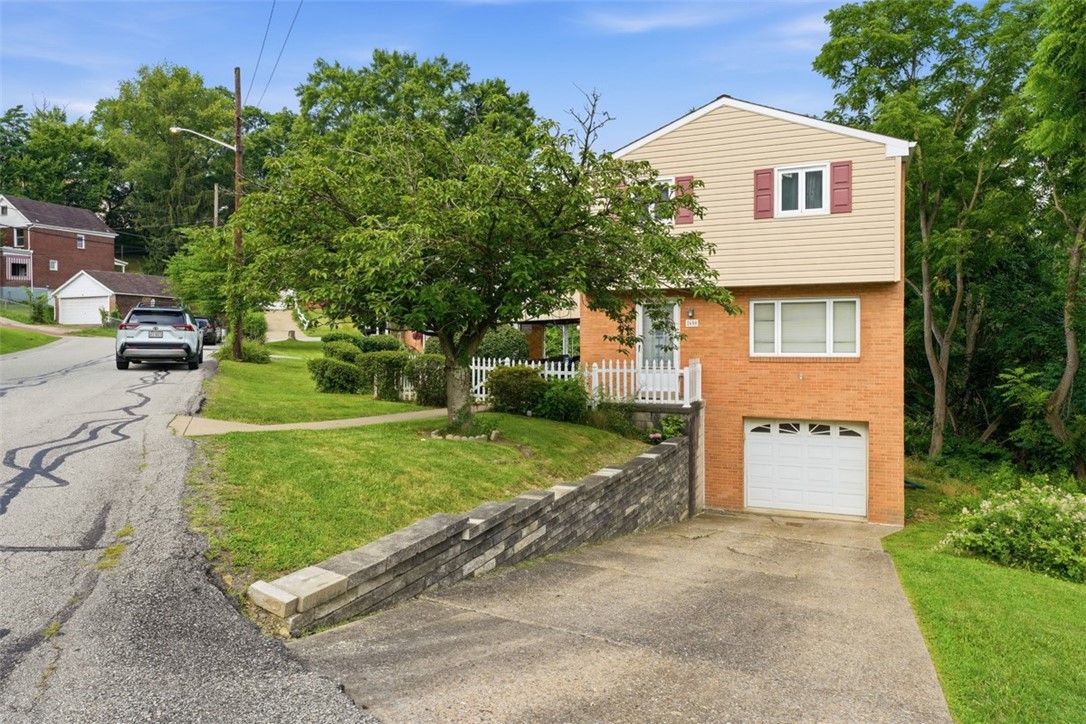 2600 Bethesda St