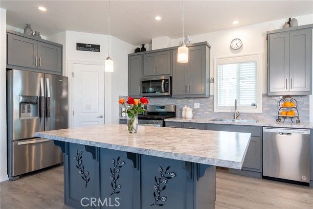 22221 Bloomfield Avenue 47