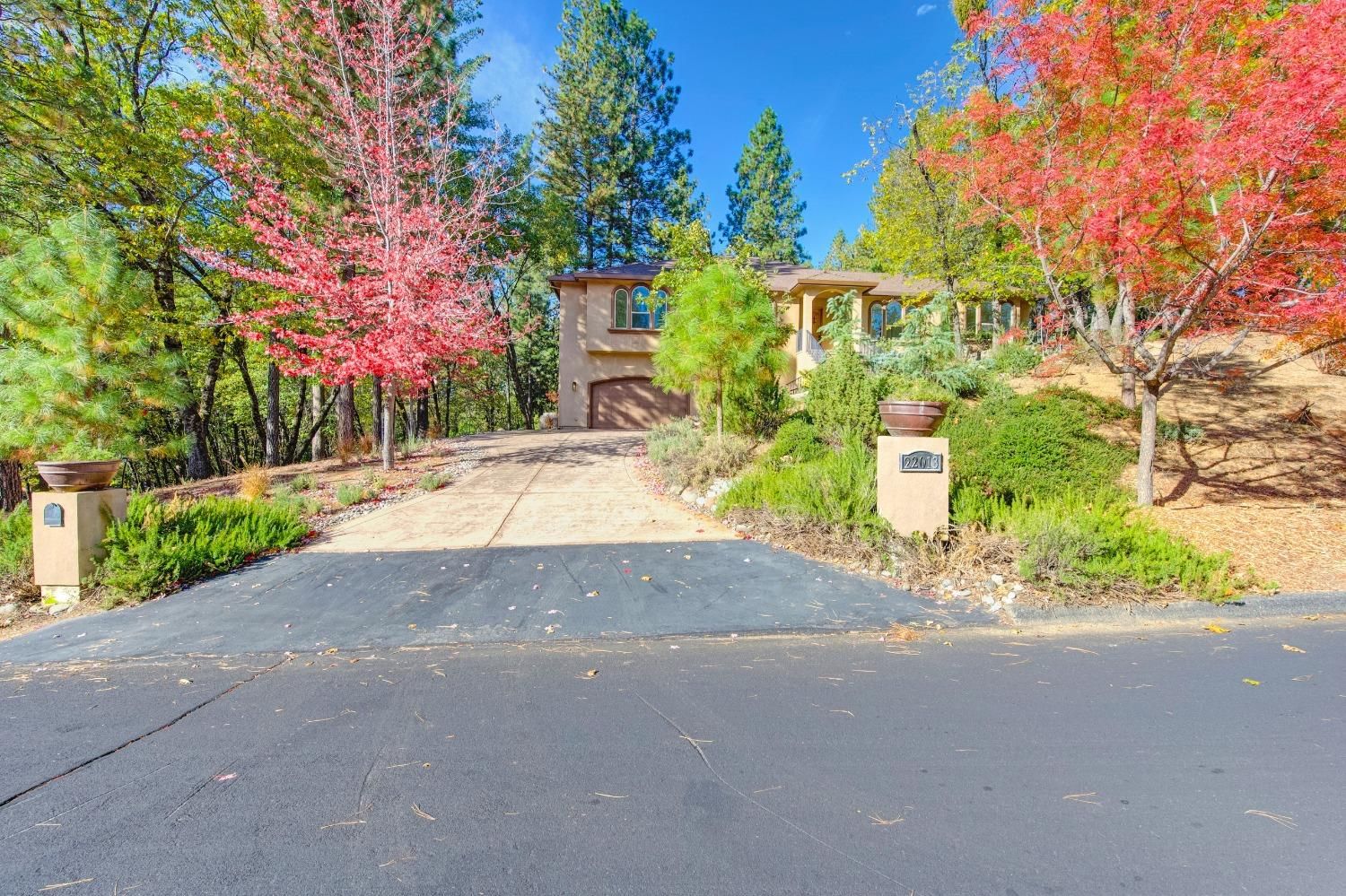 22013 Alton Trail