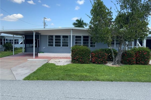 Forest Park Mobile Home North Fort Myers Fl Homes For Sale Real Estate Neighborhoods Com