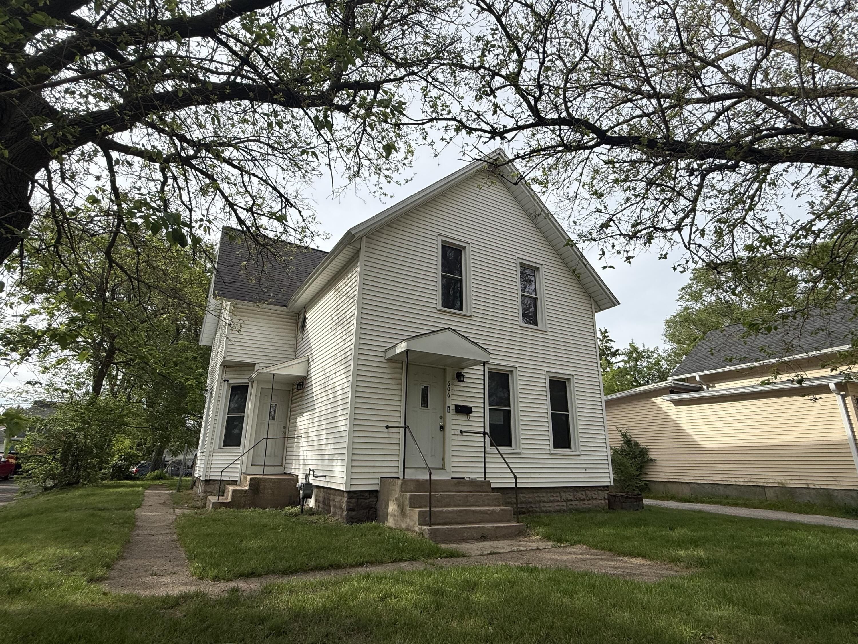 606 Main Street