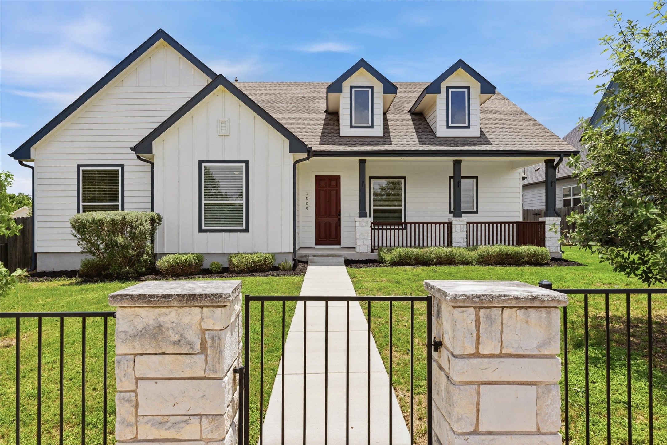 1009 Scenic Drive