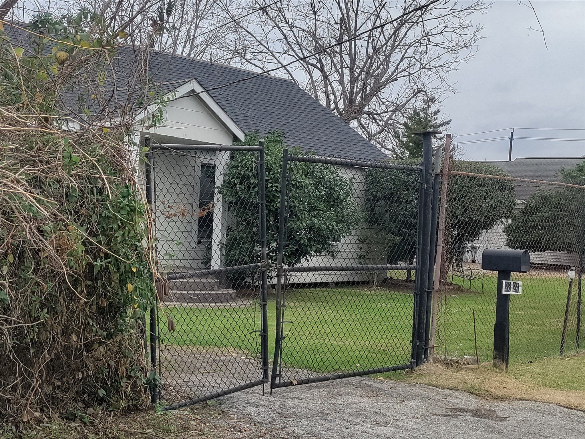 2824 Black Street