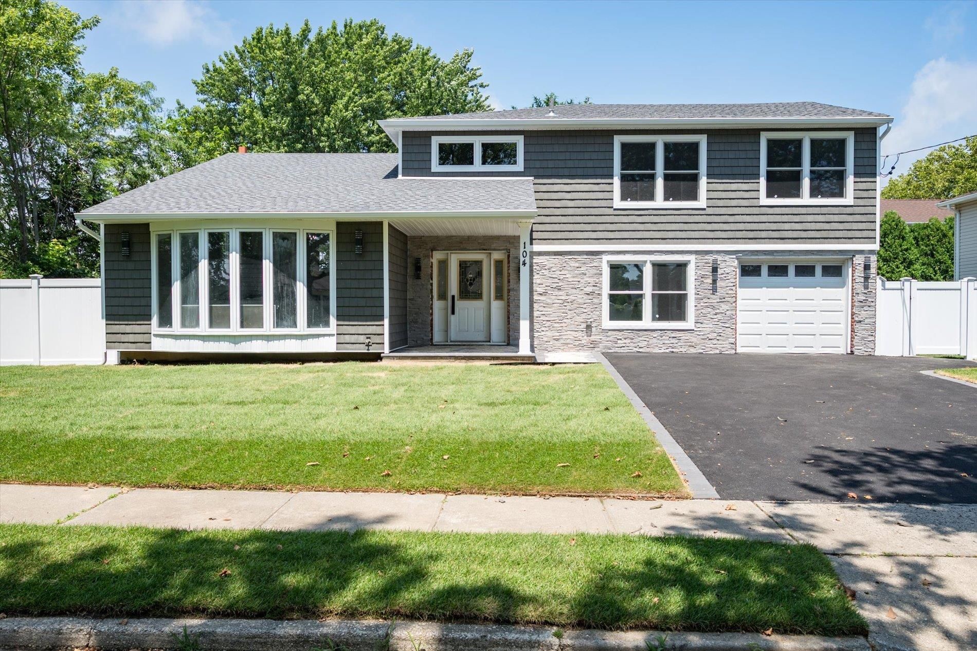 104 Pinewood Lane