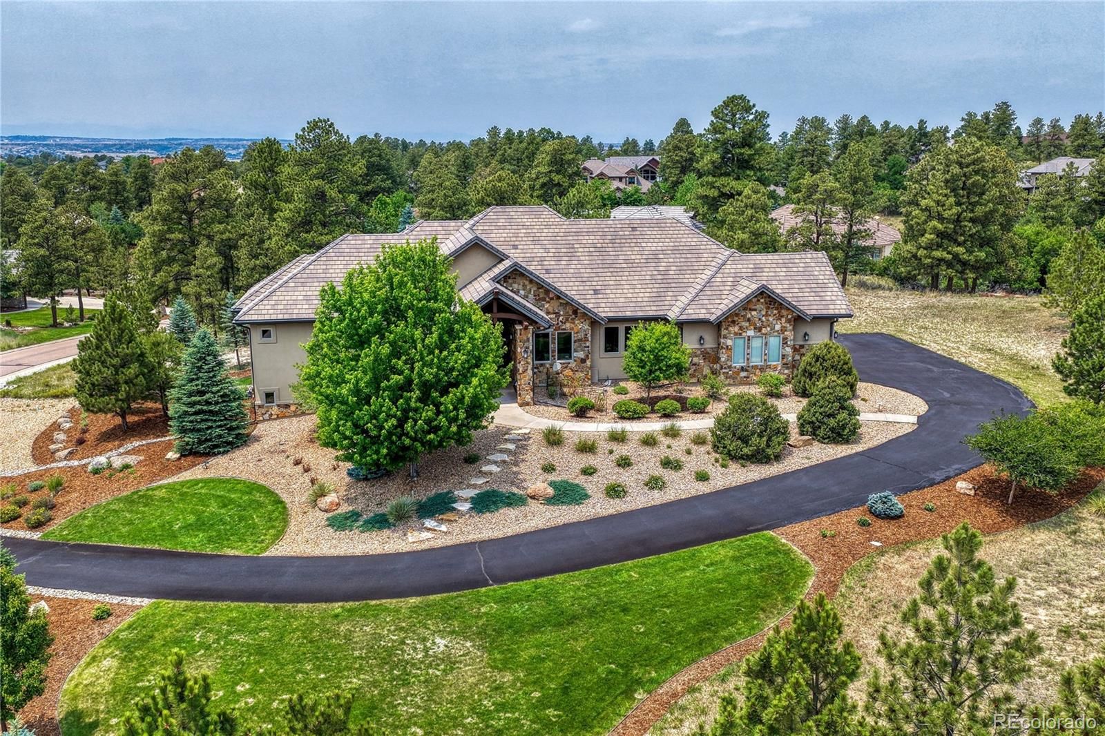 5656 Majestic Oak Way