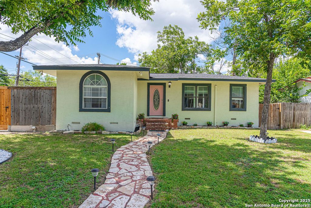 234 Colton