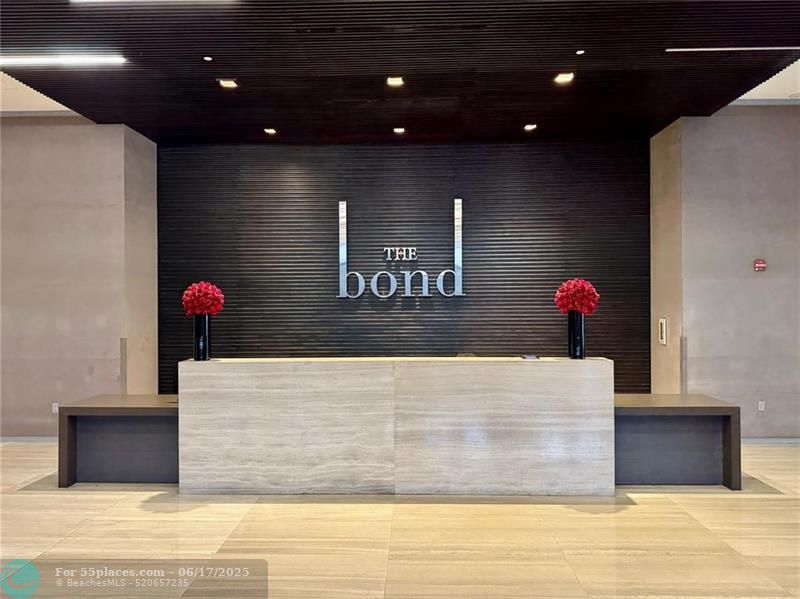 1080 Brickell Ave 3700-3701