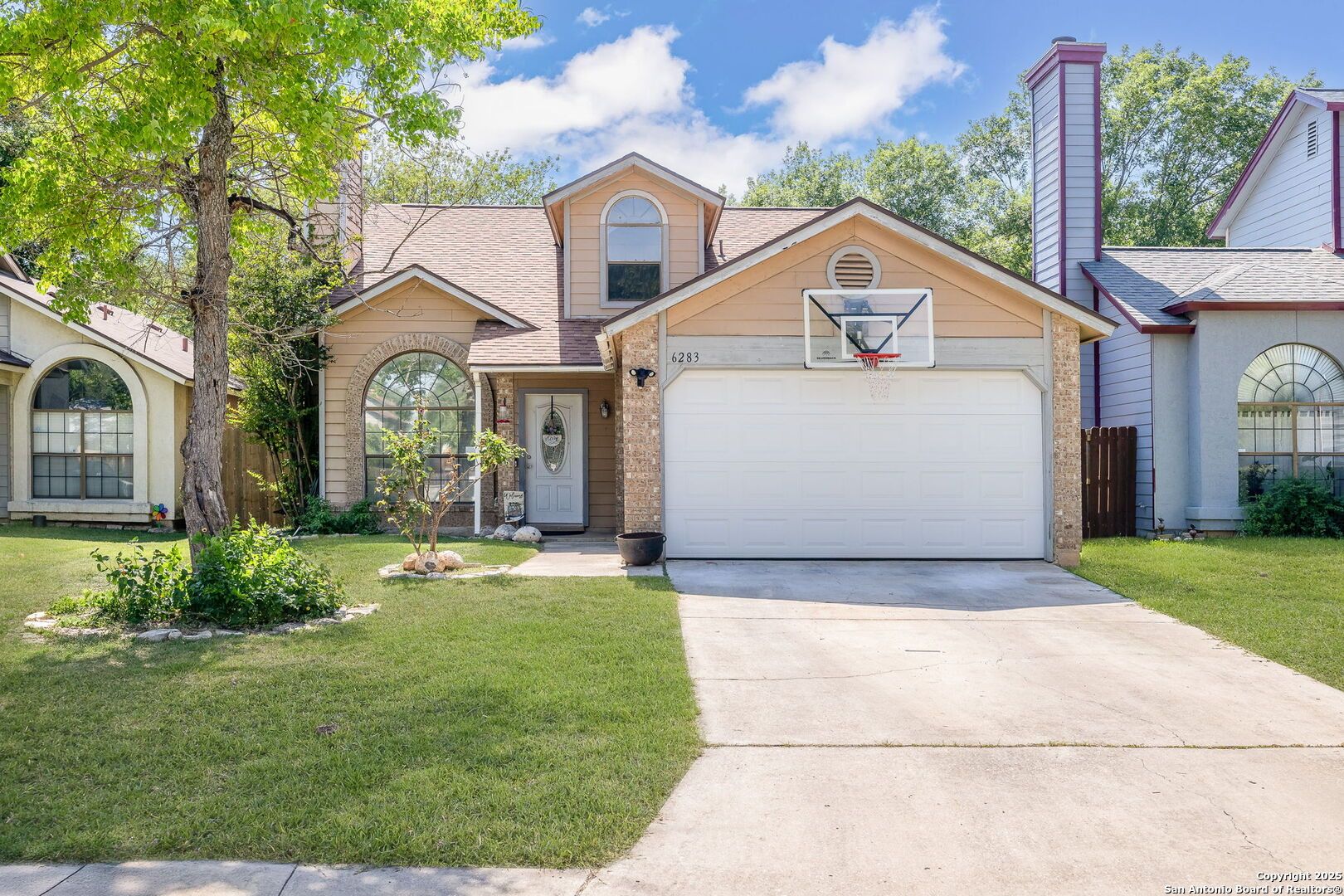 6283 Valley Bay