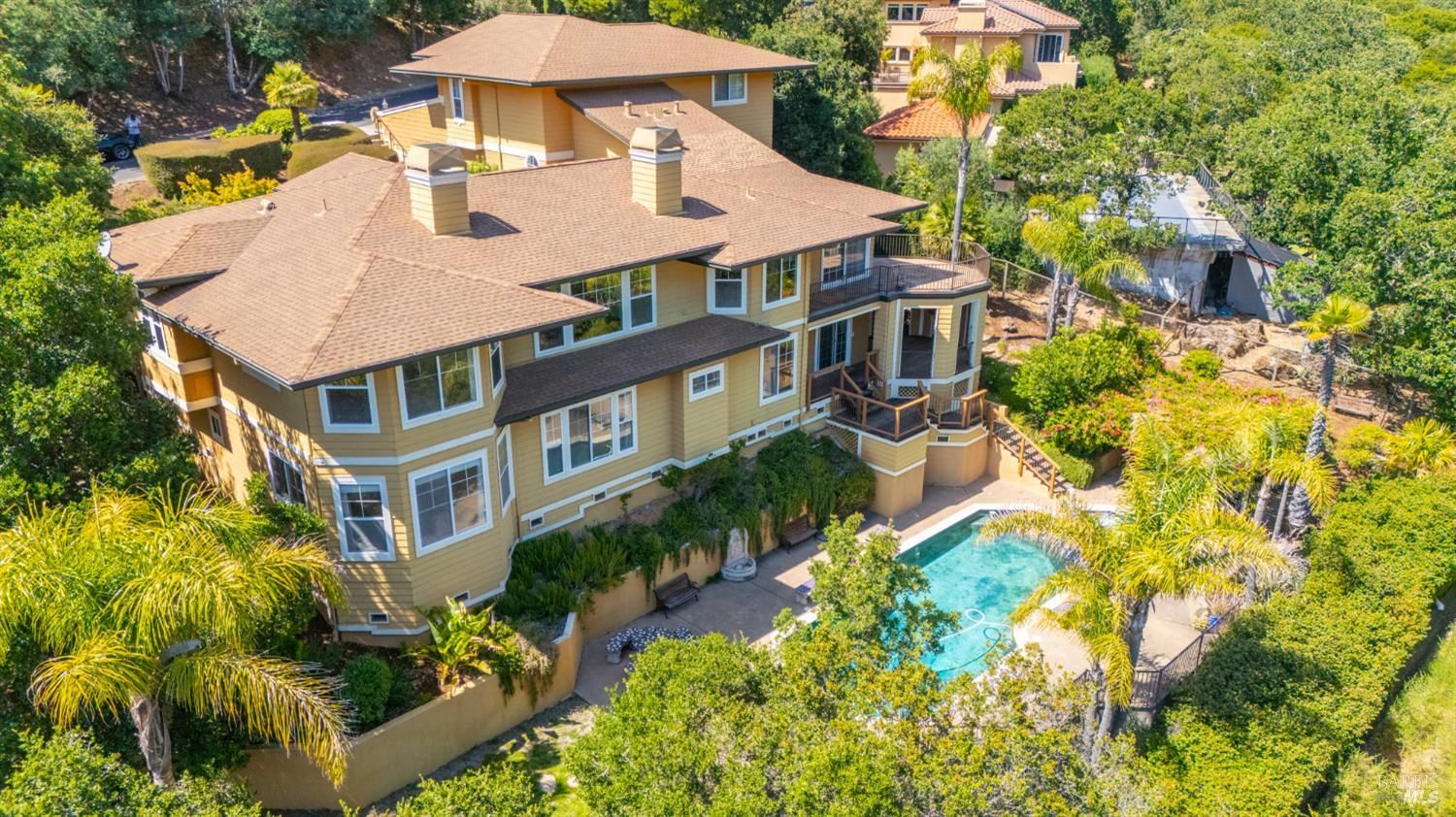 6 Leona Drive