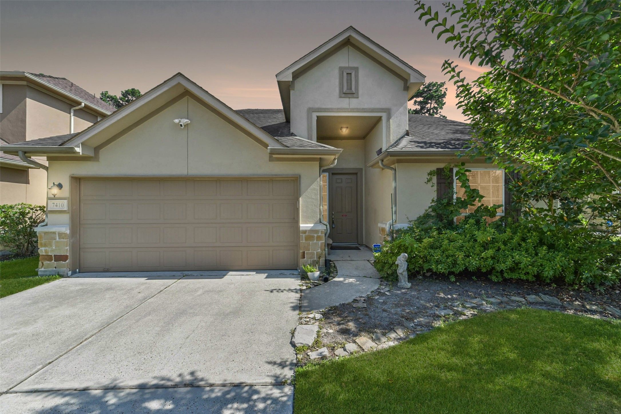 7410 Lynnbrook Falls Lane