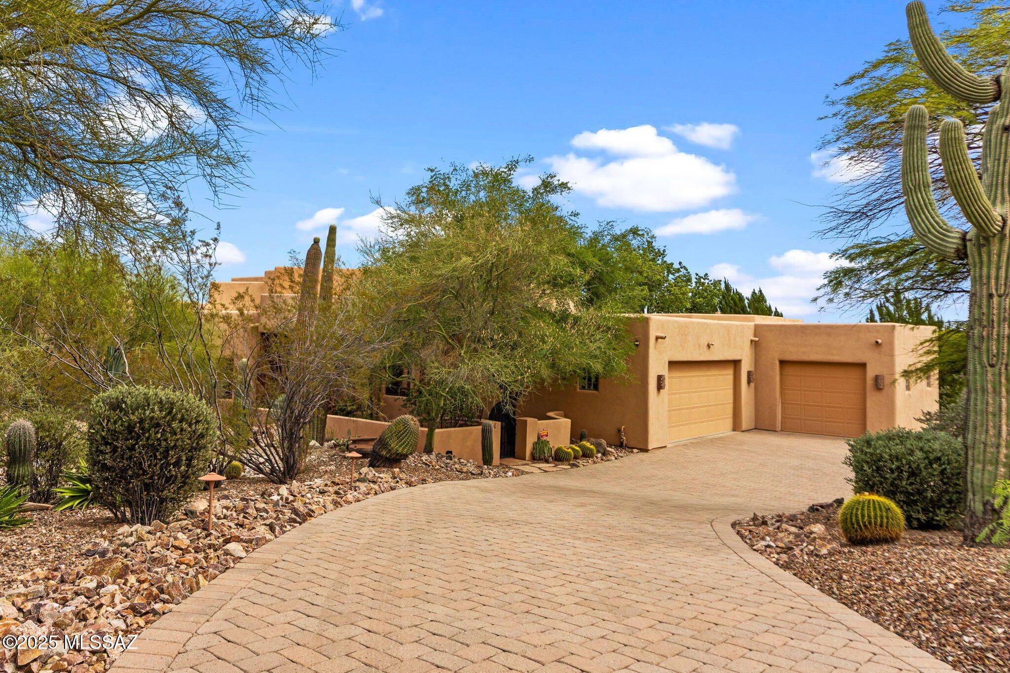 1504 N Desert Trumpet Court
