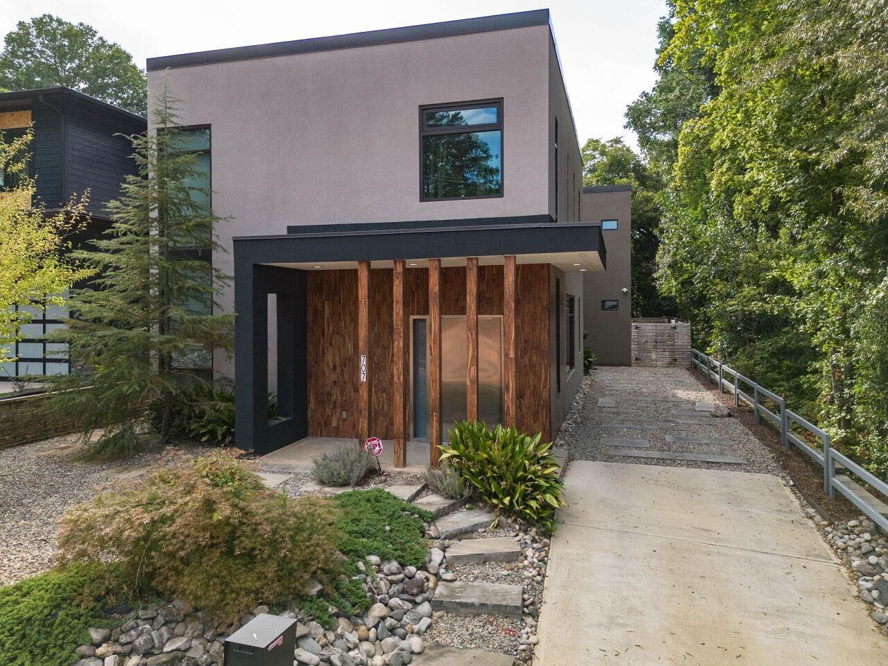 707 Chamberlain Street