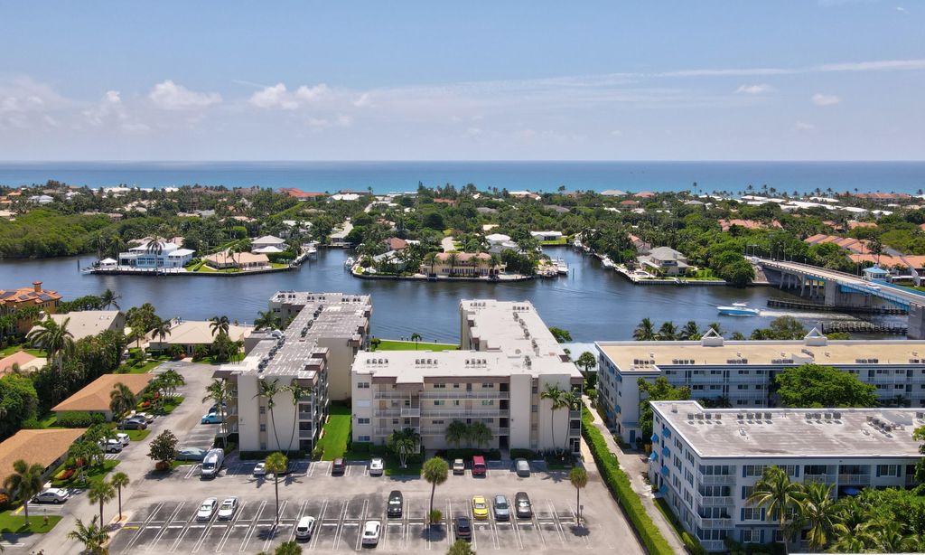 Snug Harbor Gardens Condominiums
