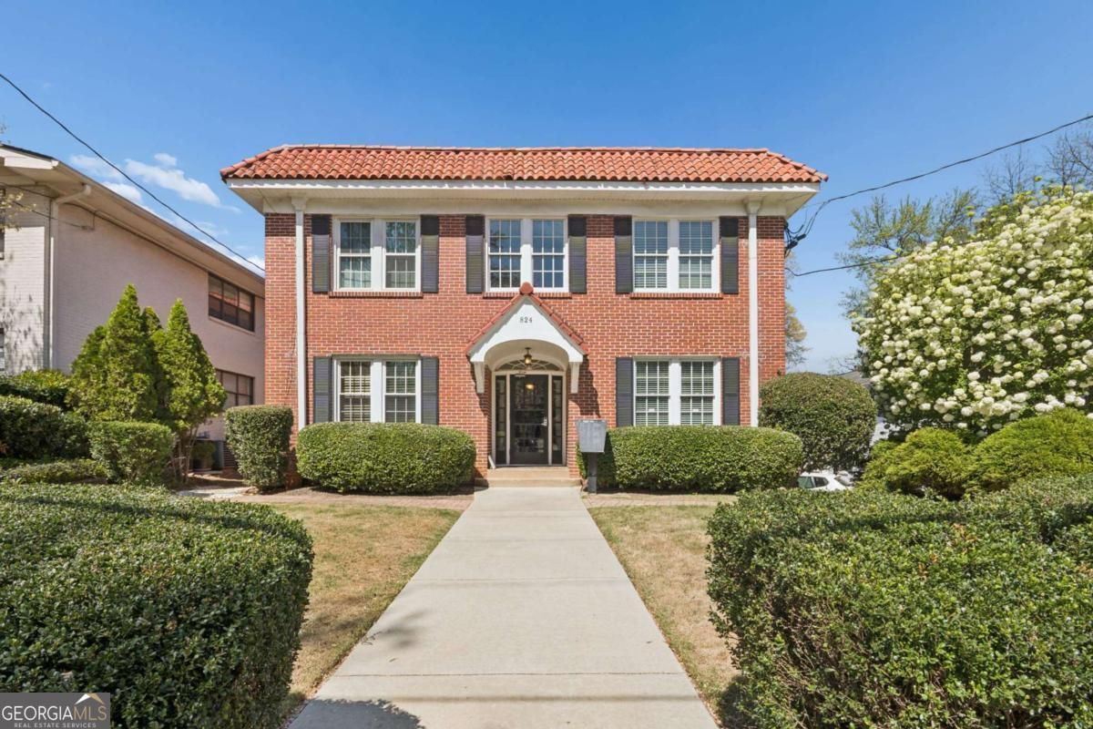 824 Greenwood Avenue Ne 3