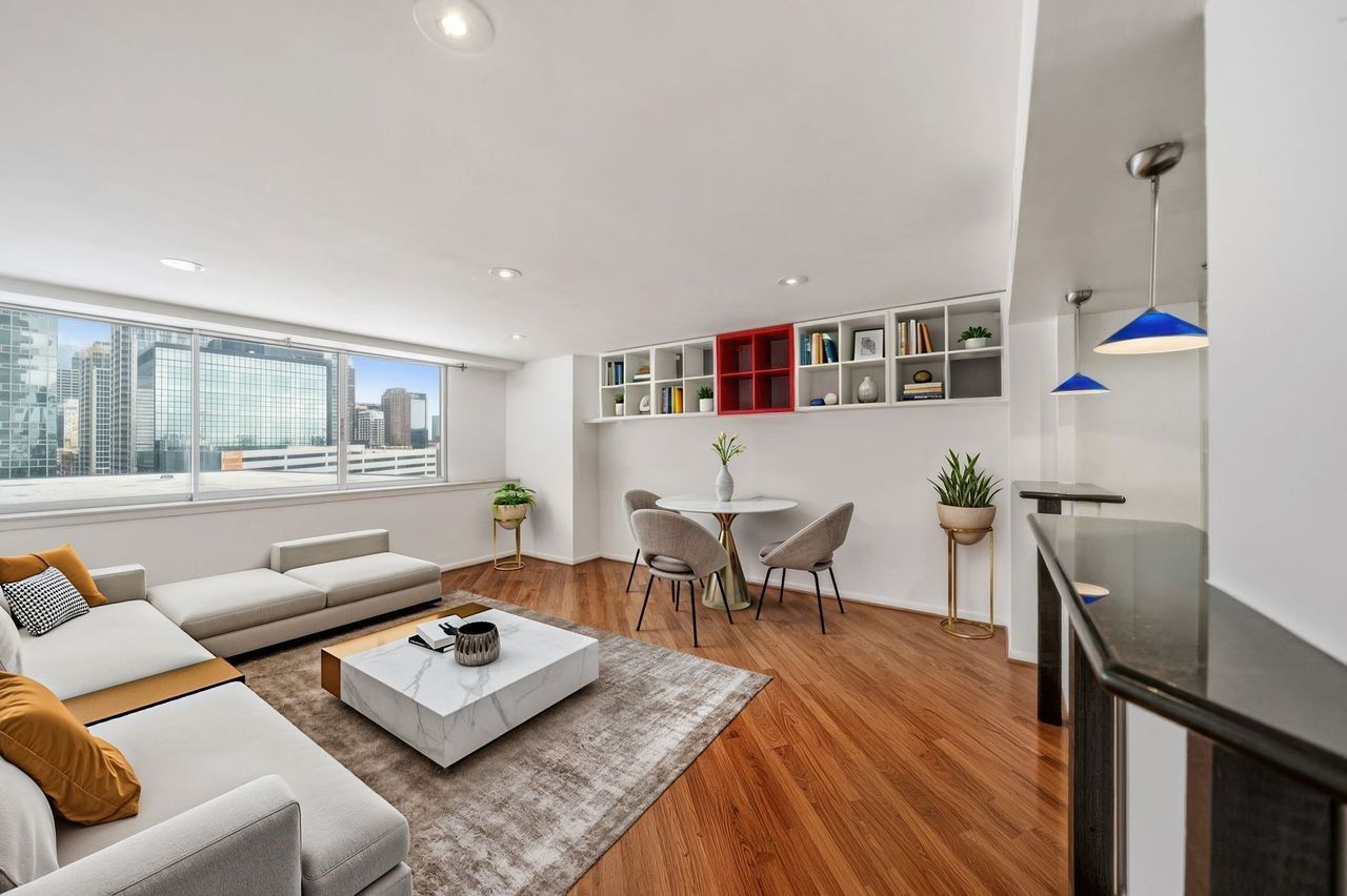 2016 Main Street 701