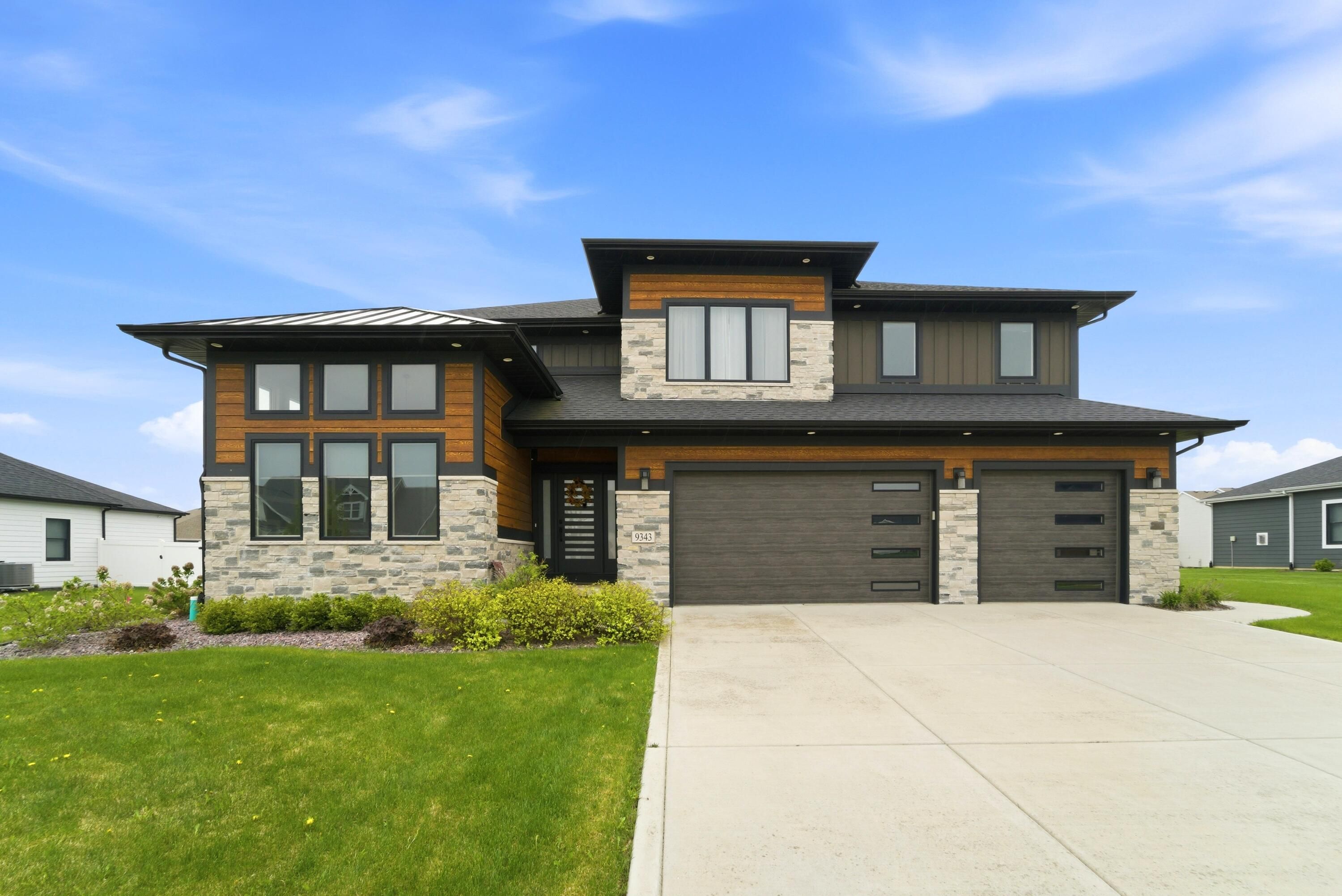 9343 Iris Drive