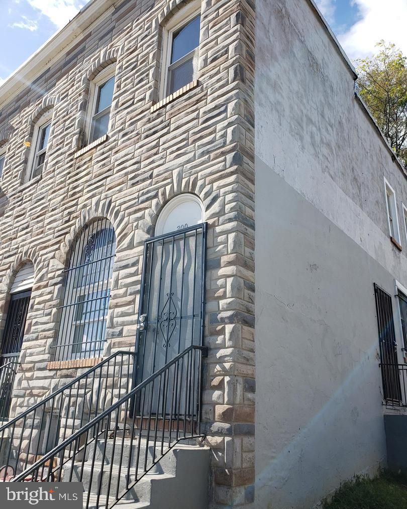 300 S Catherine Street