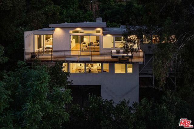 3564 Multiview Drive