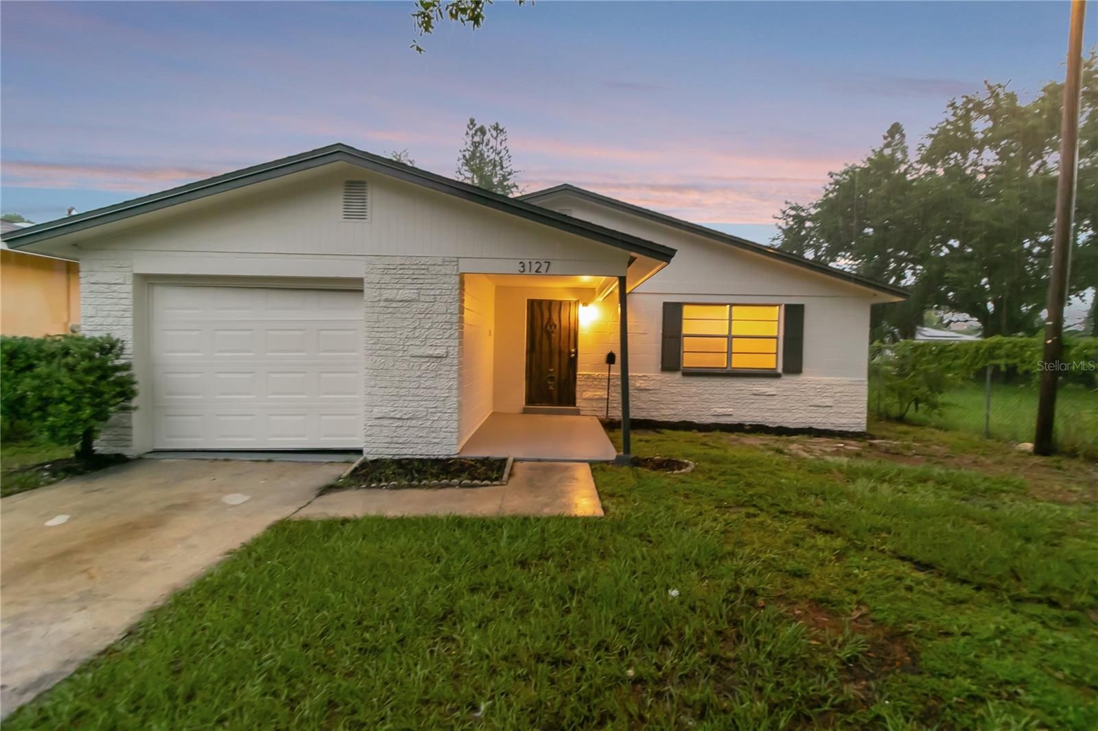 3127 Oakley Avenue S