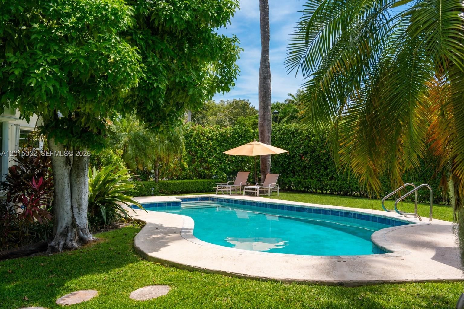 363 S Hibiscus Drive