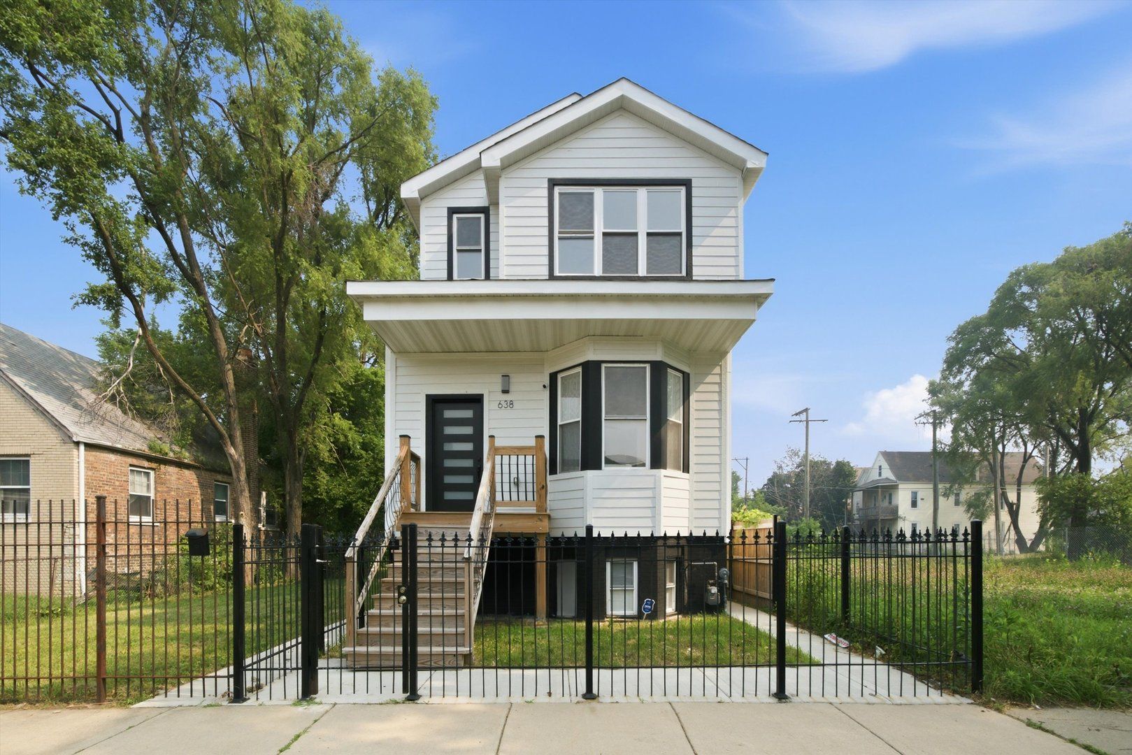 638 E 65th Street