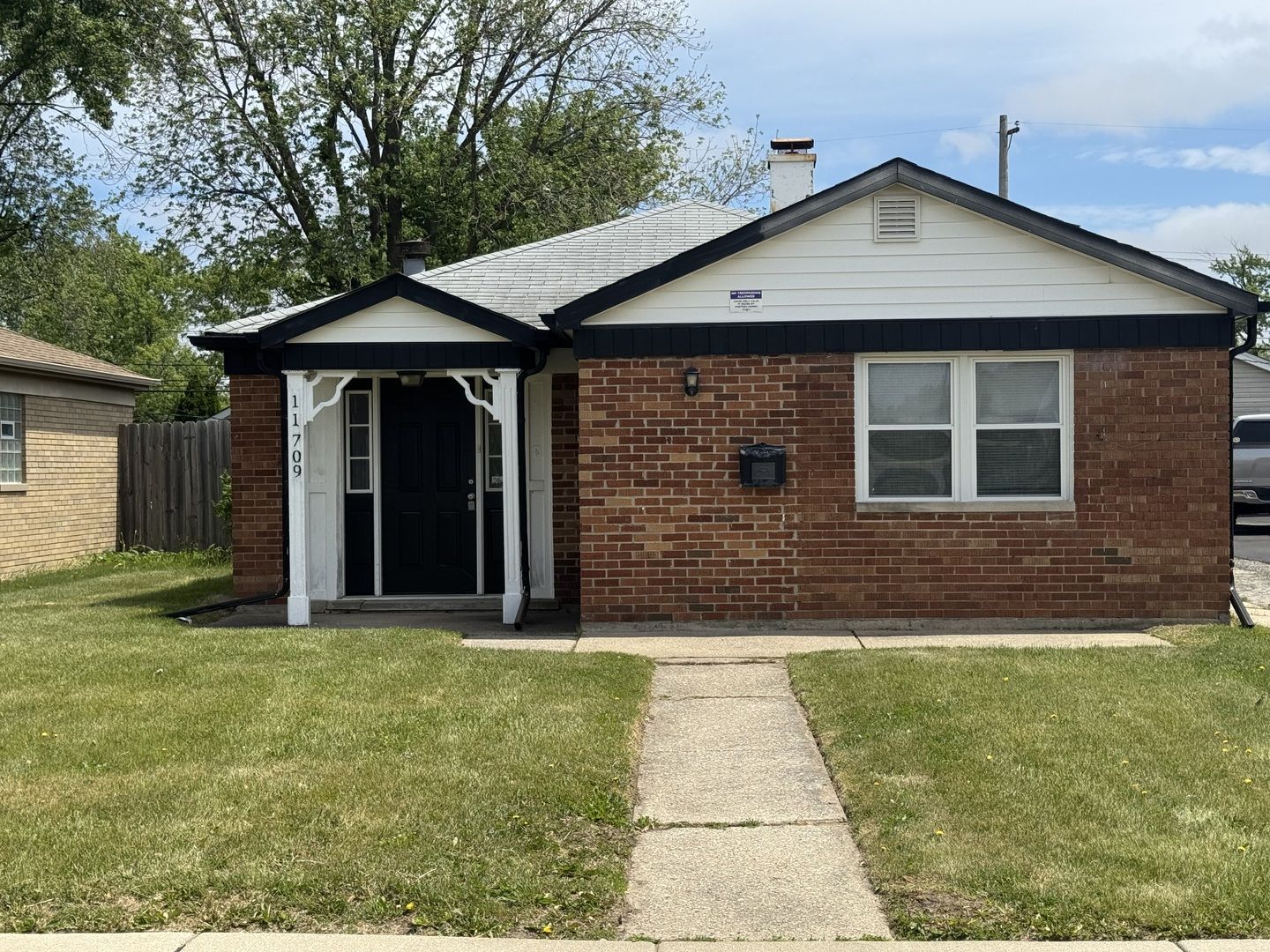 11709 S Kedzie Avenue