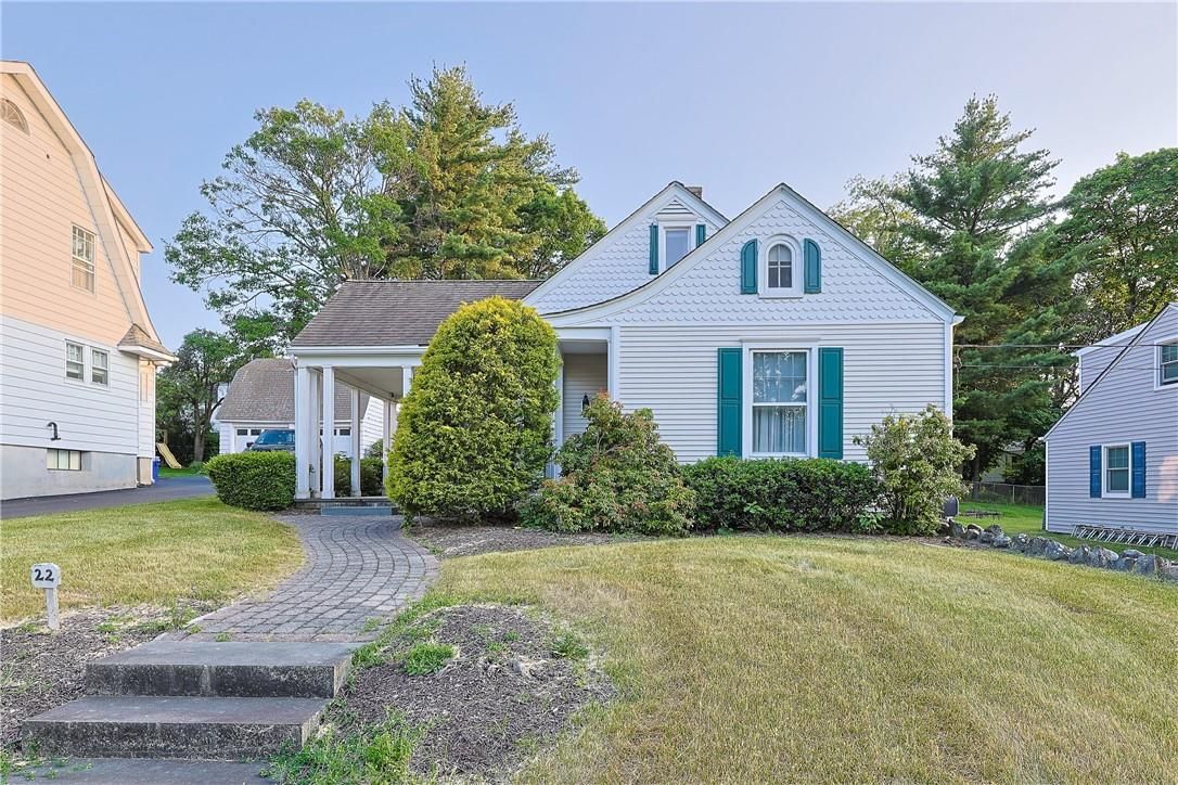 22 Willis Avenue