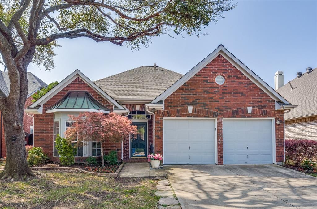 3784 Lakeway Court