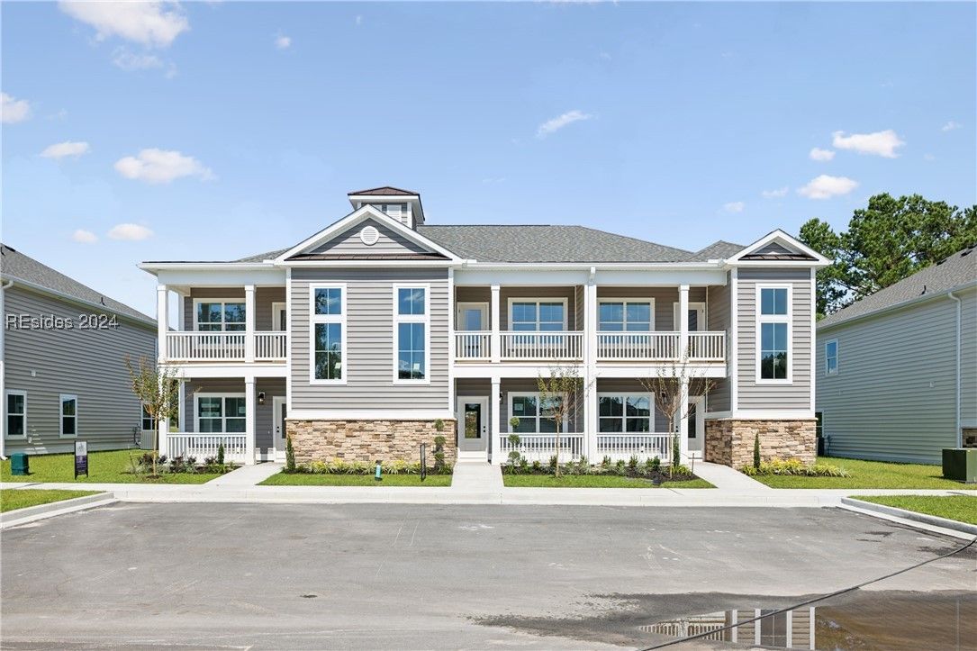 47 Silver Drive 102