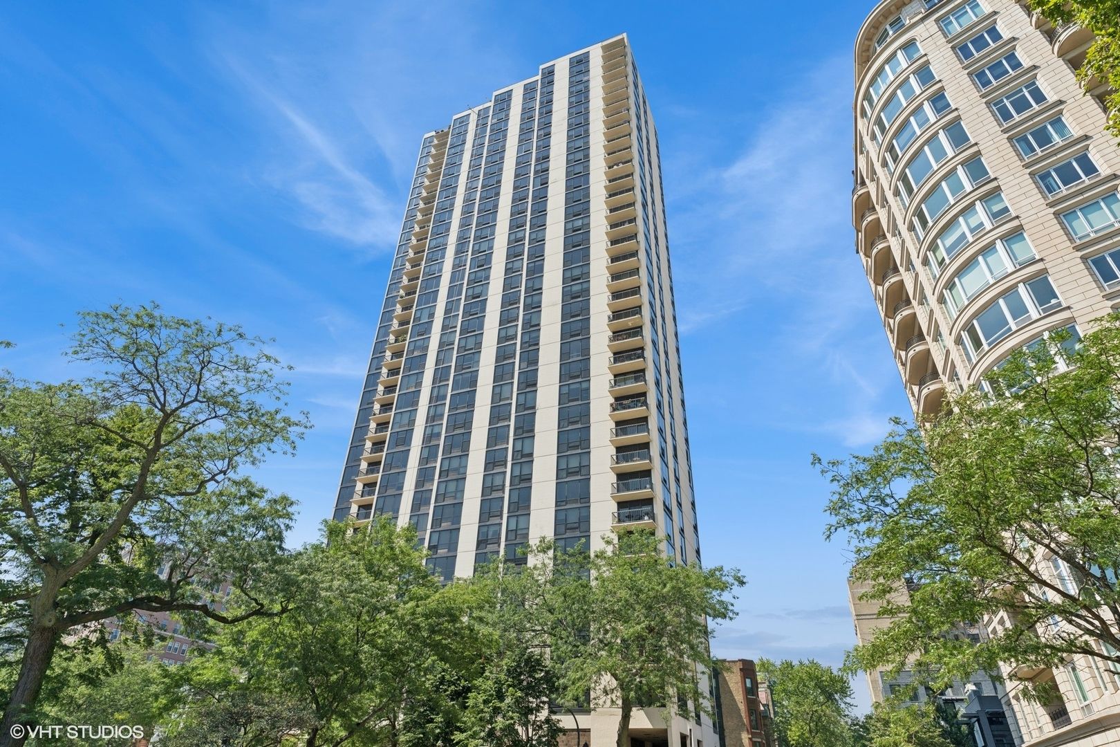 2500 N Lakeview Avenue 603