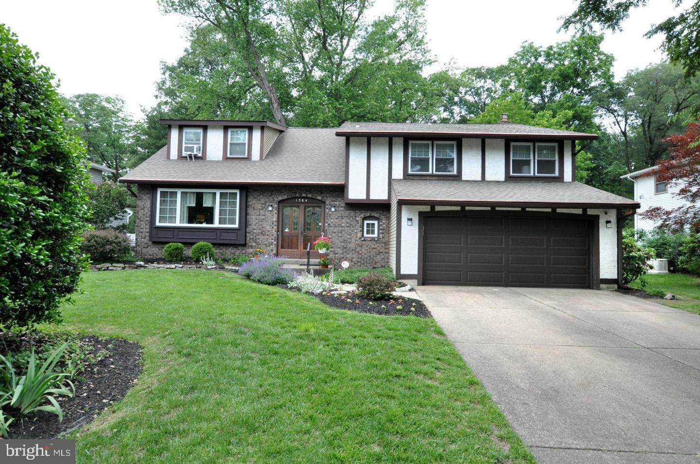 1384 Bunker Hill Drive