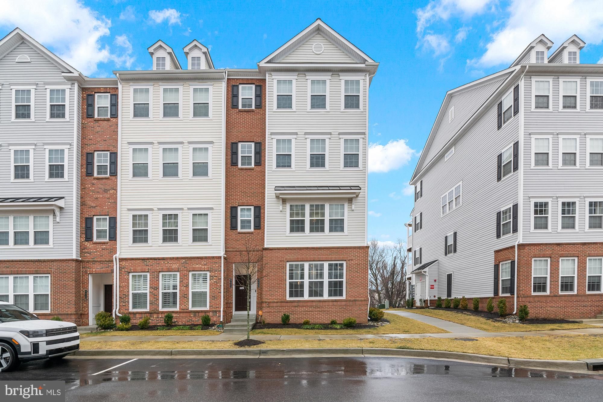 9435 James Macgowan Lane 439