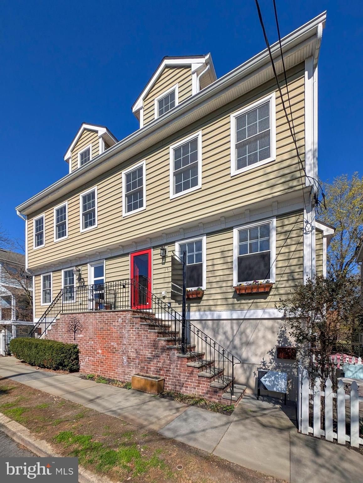 16 S Union Street
