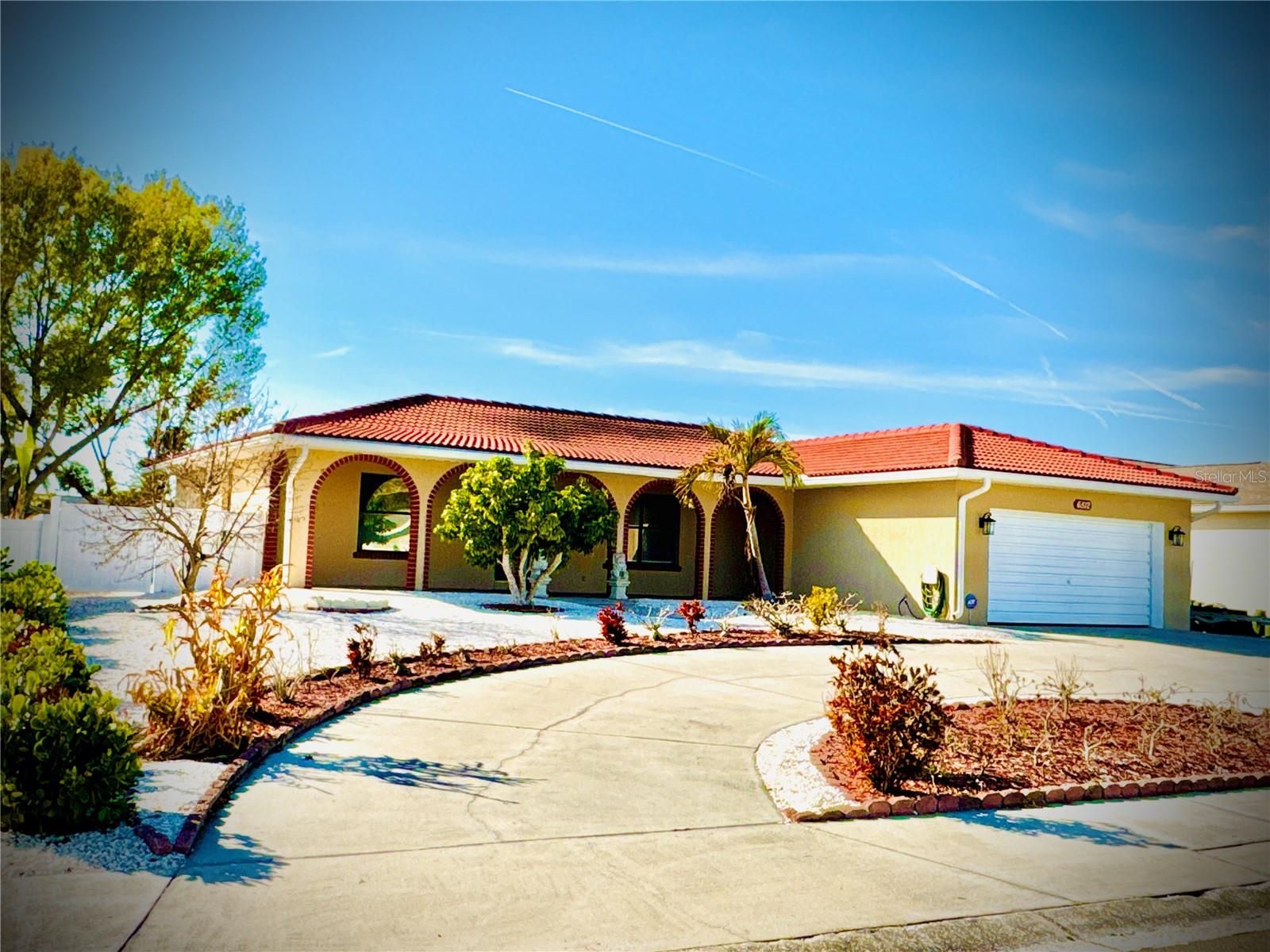 6512 Manila Palm Way