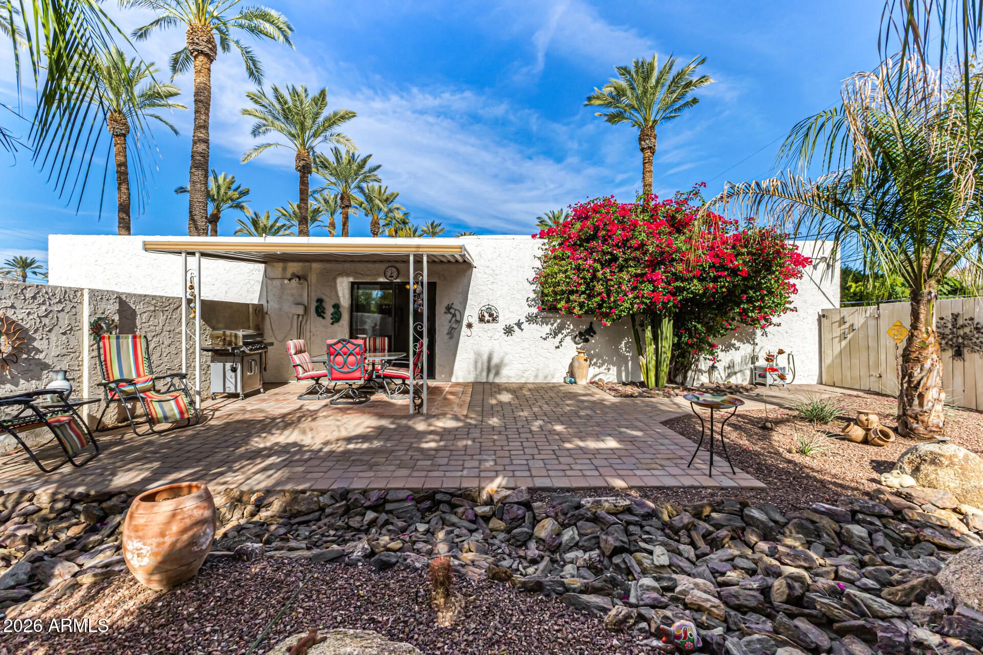 1441 E Maryland Avenue 10