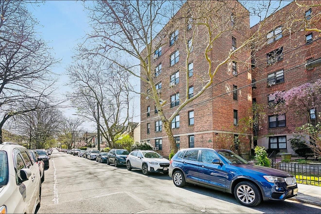 40 89th Street 2E