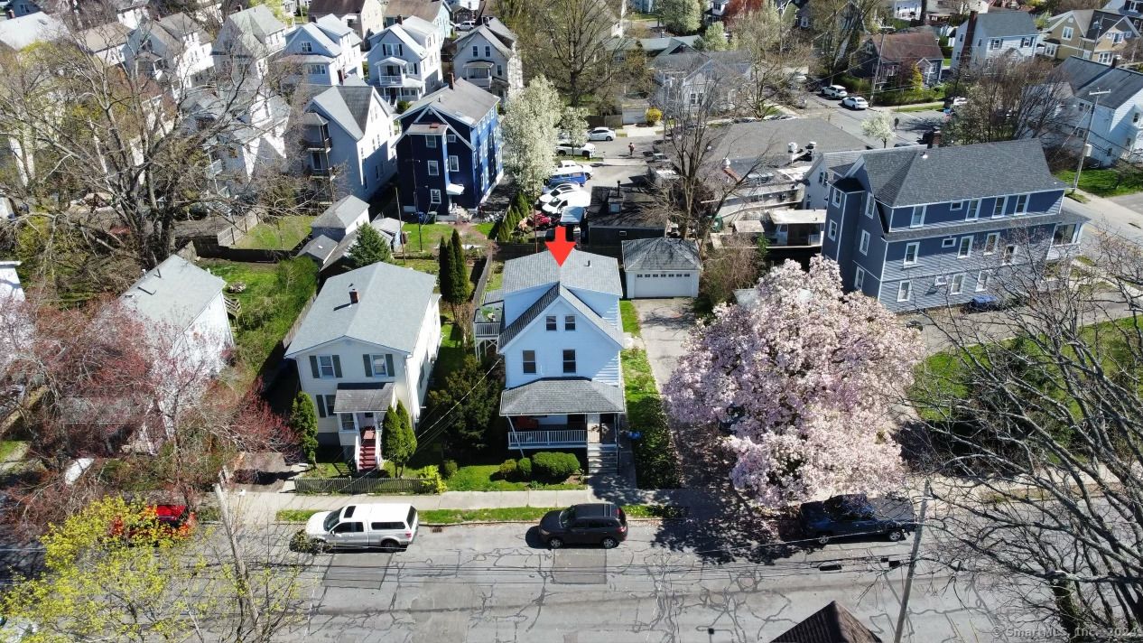 77-79 Hanford Avenue 2