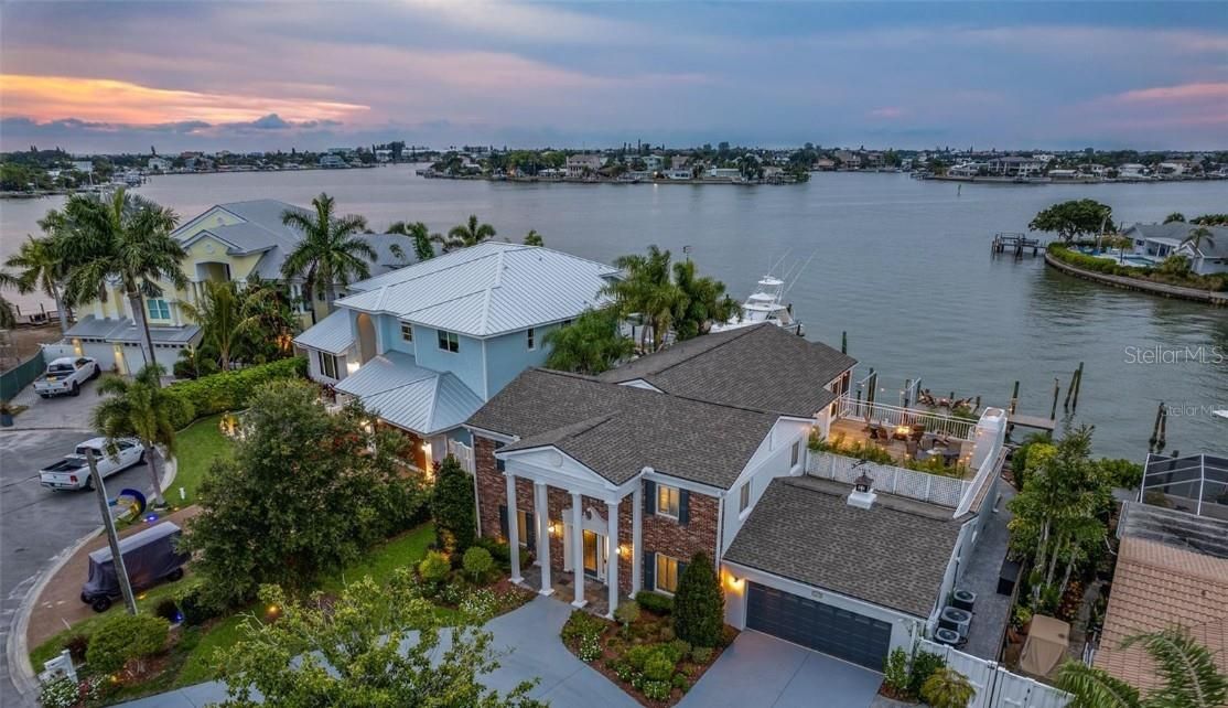 4545 Harbor Hills Drive