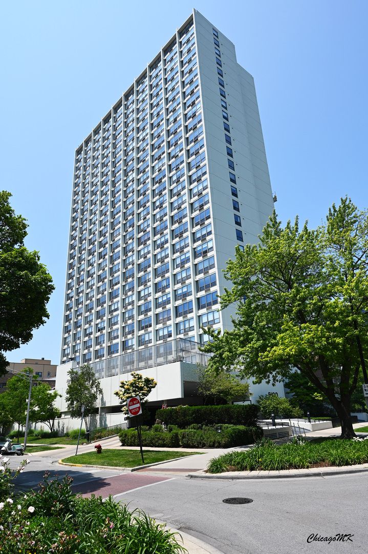 5100 N Marine Drive 9B