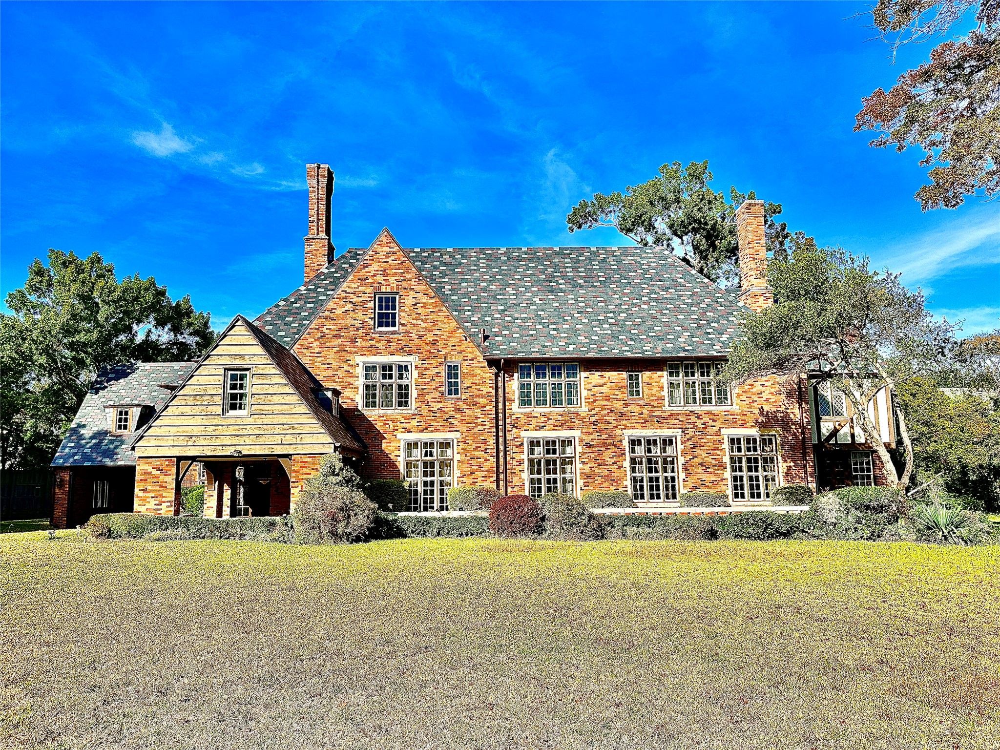 6835 Westlake Avenue